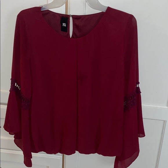 Maroon blouse with fluttery sleeves - Picture 1 of 4